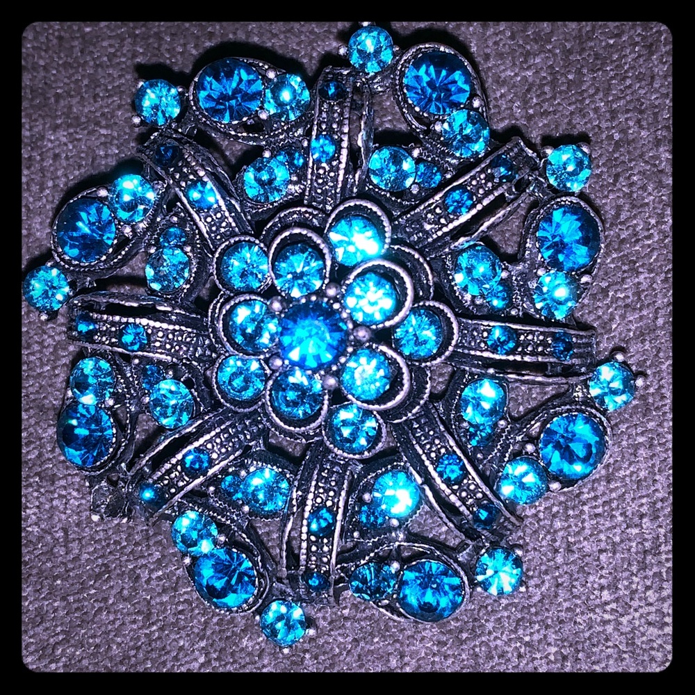 Gorgeous aqua blue brooch with loop for necklace